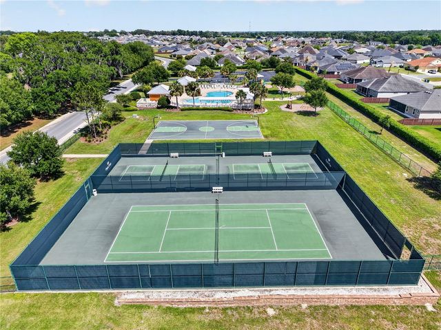 11113 LAMMER LANE, Oxford, FL 34484