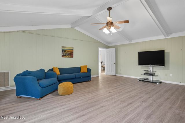 100 Foxgate Place, Jackson, MS 39211