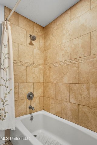 100 Foxgate Place, Jackson, MS 39211