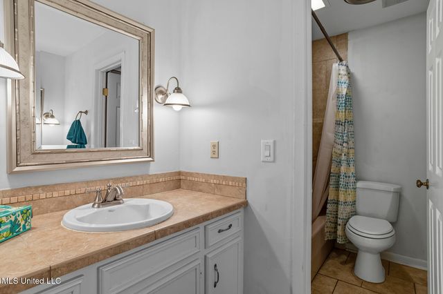 100 Foxgate Place, Jackson, MS 39211