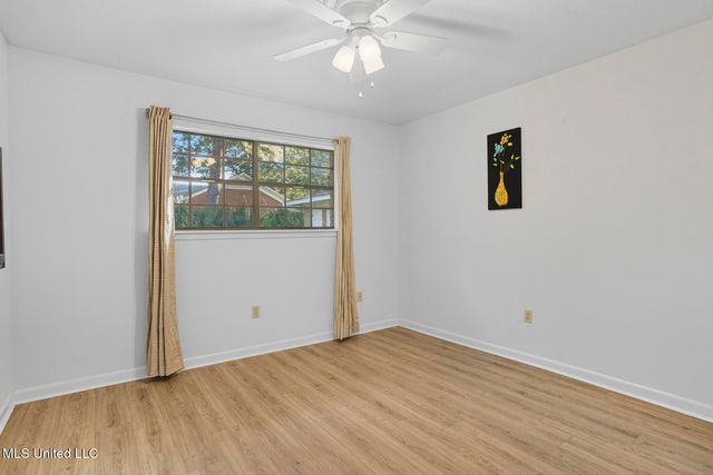 100 Foxgate Place, Jackson, MS 39211