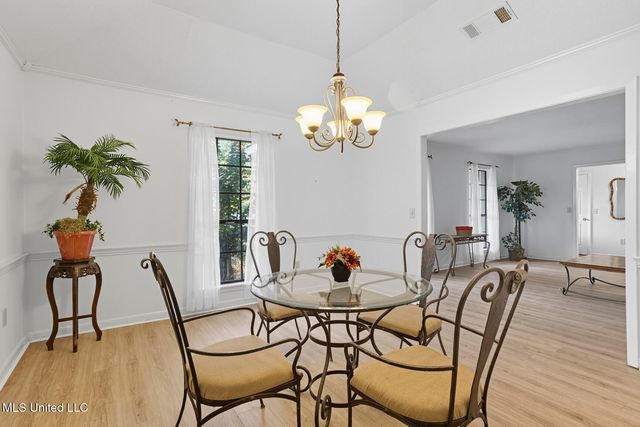 100 Foxgate Place, Jackson, MS 39211