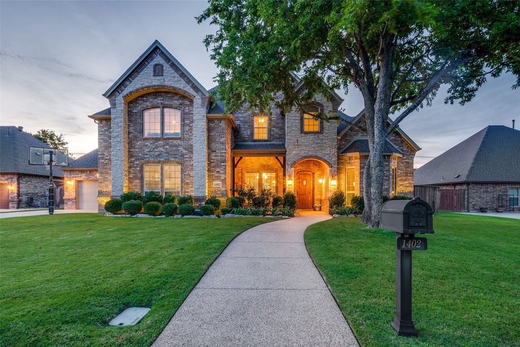 1402 Brynlee Lane, Mansfield, TX 76063