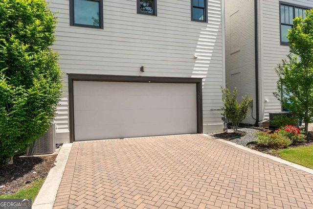 300 Villa Magnolia Lane, Alpharetta, GA 30009