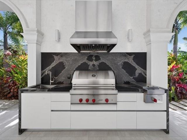 4013 Country Club Lane, Fort Lauderdale, FL 33308