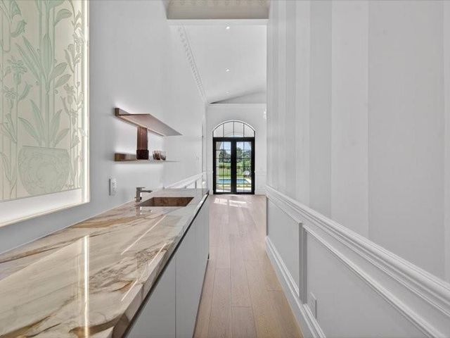 4013 Country Club Lane, Fort Lauderdale, FL 33308