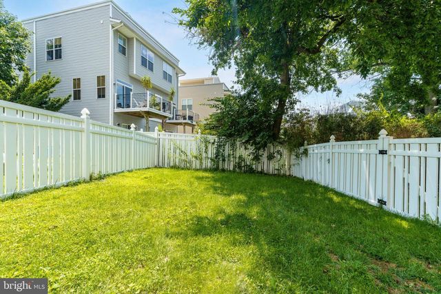 307 THYME LN, Philadelphia, PA 19128