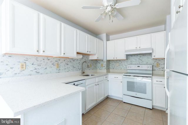 307 THYME LN, Philadelphia, PA 19128