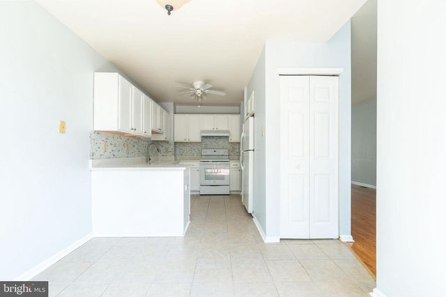 307 THYME LN, Philadelphia, PA 19128