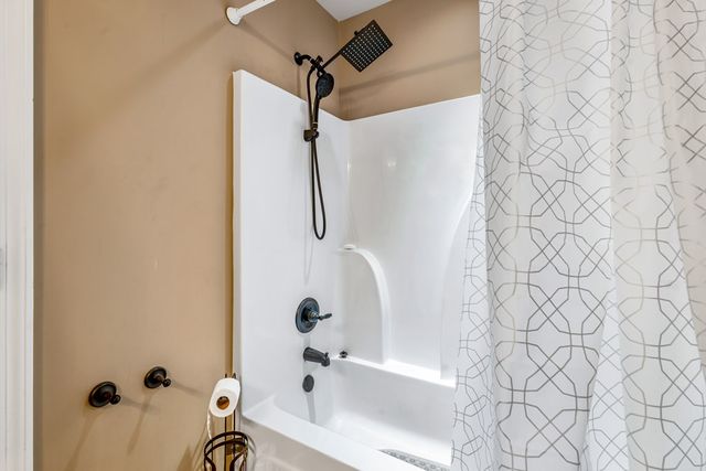 33 Hickory Heights Drive, Phenix City, AL 36870