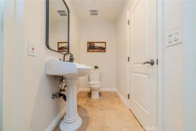 5300 Via San Jacinto, Riverside, CA 92506