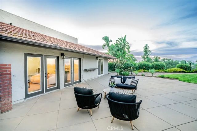 5300 Via San Jacinto, Riverside, CA 92506