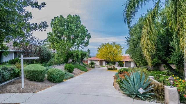 5300 Via San Jacinto, Riverside, CA 92506