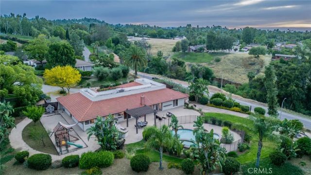 5300 Via San Jacinto, Riverside, CA 92506