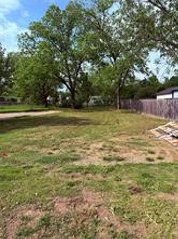 721 E Bullock Street, Denison, TX 75021