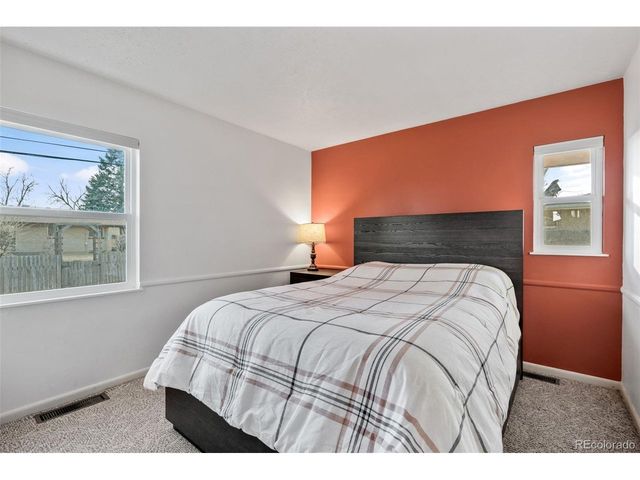 2214 11th St, Greeley, CO 80631