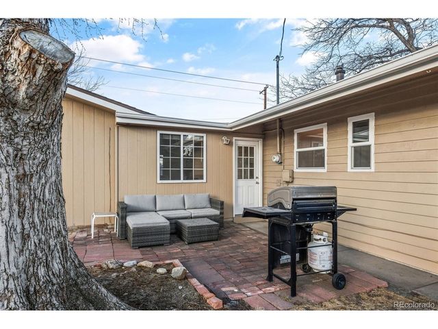 2214 11th St, Greeley, CO 80631