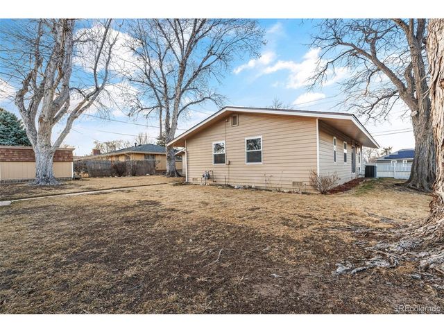 2214 11th St, Greeley, CO 80631