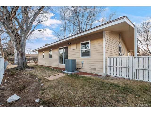 2214 11th St, Greeley, CO 80631
