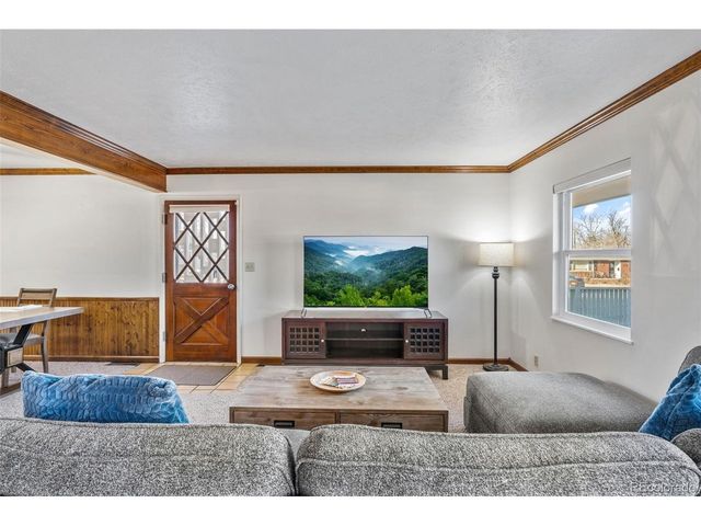 2214 11th St, Greeley, CO 80631