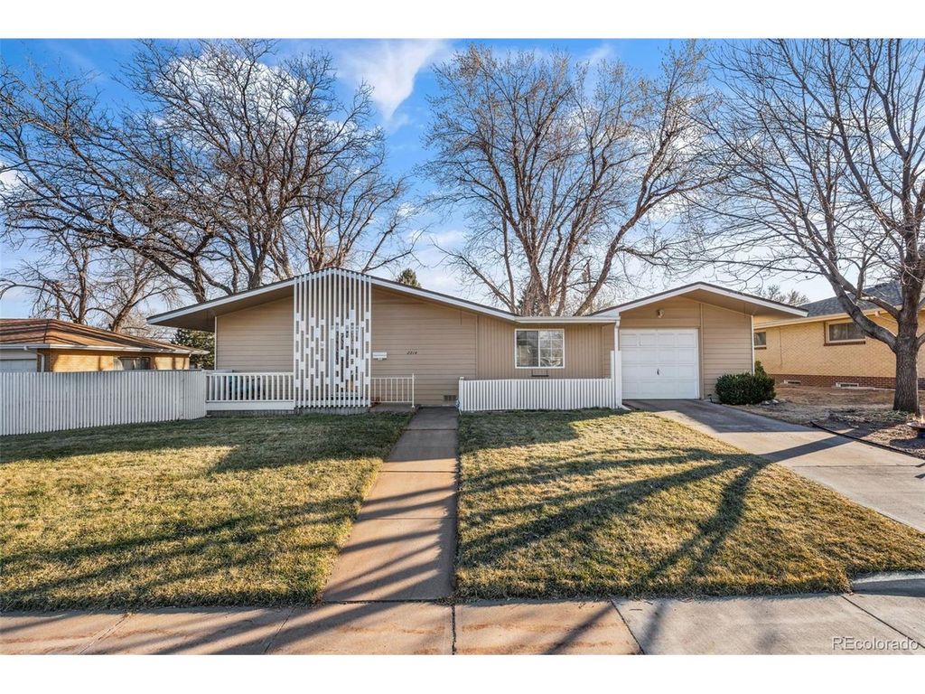2214 11th St, Greeley, CO 80631