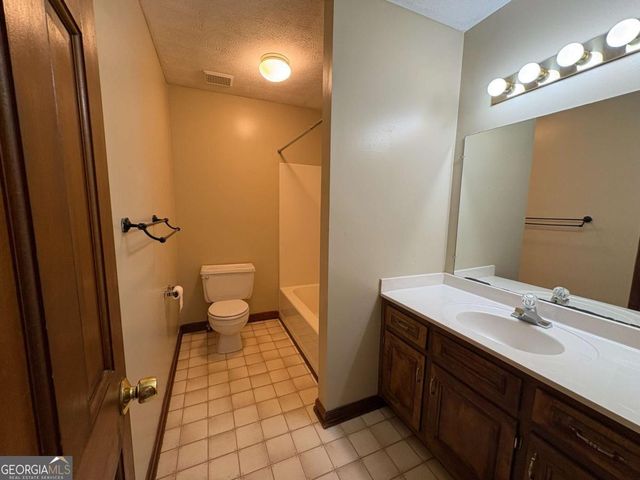 4830 Squirrel Creek Drive, Gainesville, GA 30506