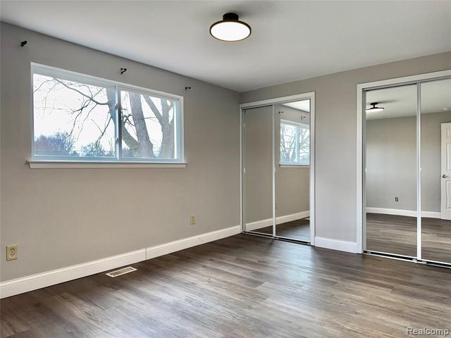 32607 Lancaster Drive, Warren, MI 48088