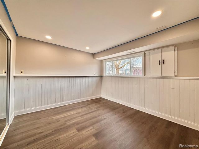 32607 Lancaster Drive, Warren, MI 48088