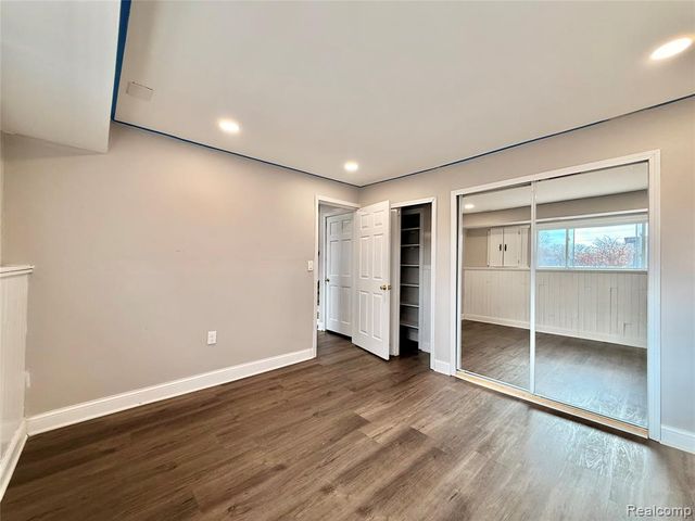 32607 Lancaster Drive, Warren, MI 48088