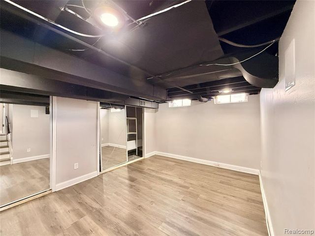 32607 Lancaster Drive, Warren, MI 48088