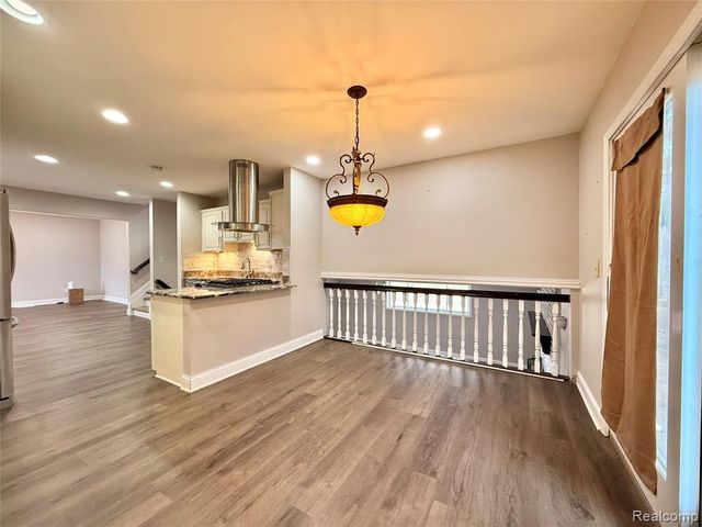 32607 Lancaster Drive, Warren, MI 48088