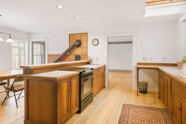3 Elm Hill Road, Peterborough, NH 03458