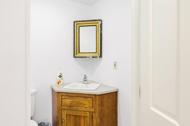 3 Elm Hill Road, Peterborough, NH 03458