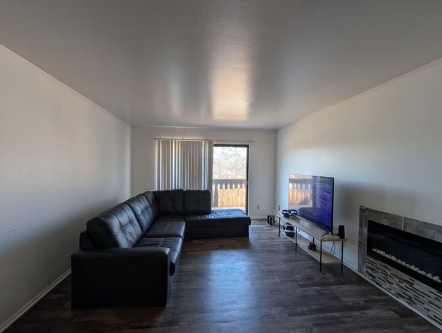 7721 N 60th STREET N, Milwaukee, WI 53223