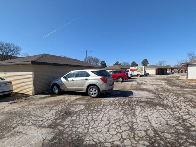 7721 N 60th STREET N, Milwaukee, WI 53223