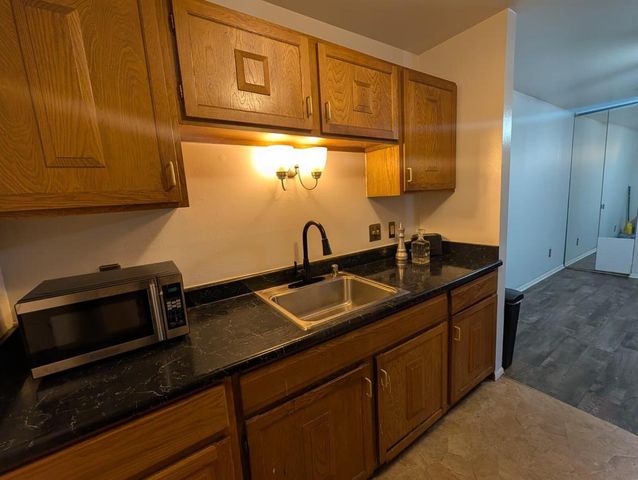 7721 N 60th STREET N, Milwaukee, WI 53223