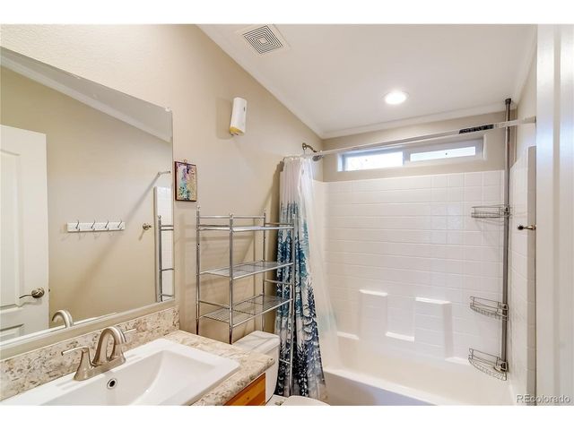 120 Juniper Cir, Log Lane Village, CO 80705