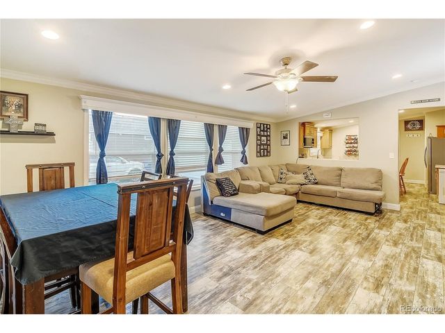 120 Juniper Cir, Log Lane Village, CO 80705