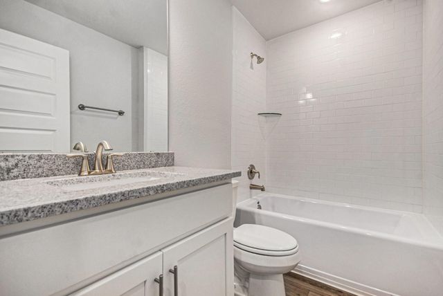 2202 Lierna Drive, Texas City, TX 77568