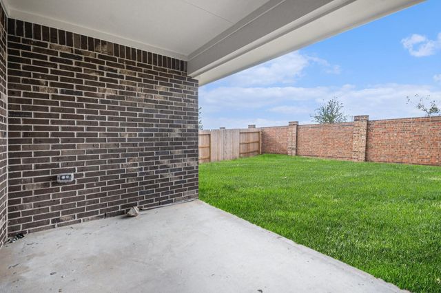 2202 Lierna Drive, Texas City, TX 77568