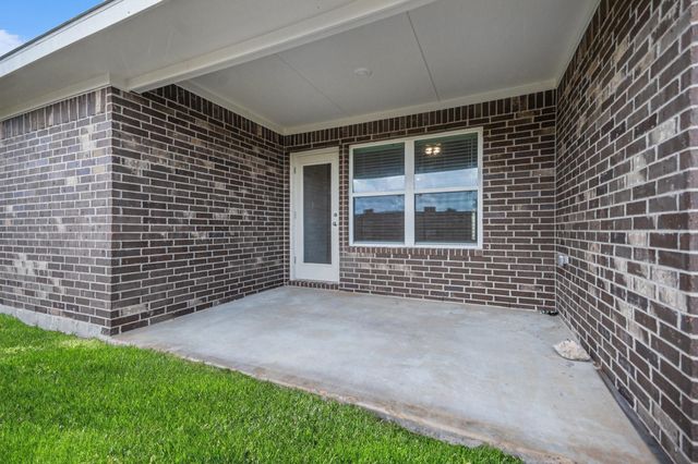 2202 Lierna Drive, Texas City, TX 77568