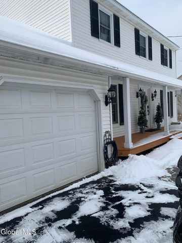 438 Dixon Rd, Queensbury, NY 12804