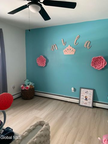 438 Dixon Rd, Queensbury, NY 12804