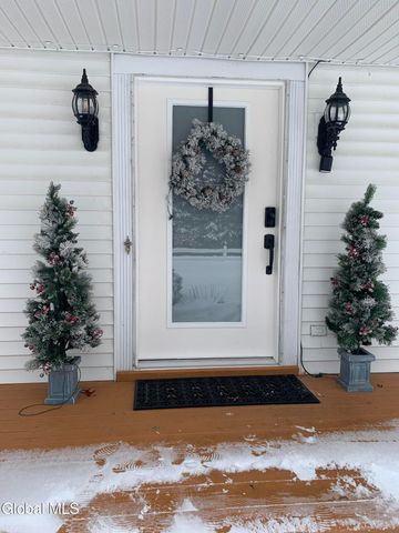 438 Dixon Rd, Queensbury, NY 12804