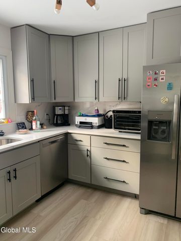 438 Dixon Rd, Queensbury, NY 12804