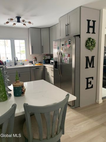 438 Dixon Rd, Queensbury, NY 12804