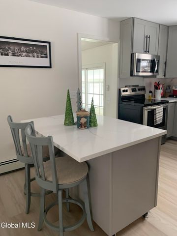 438 Dixon Rd, Queensbury, NY 12804