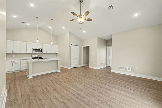 2713 Amelia Ln., Salina, KS 67401