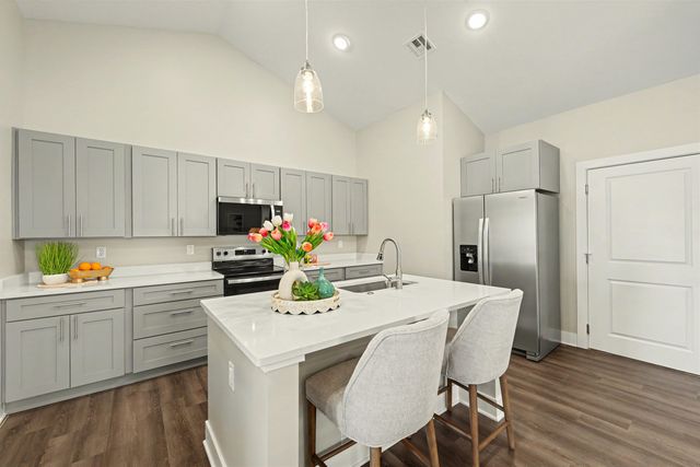 2713 Amelia Ln., Salina, KS 67401