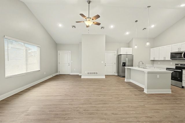 2713 Amelia Ln., Salina, KS 67401
